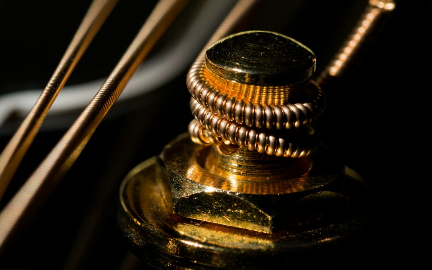 Macro shot of a coil on a rebuildable deck